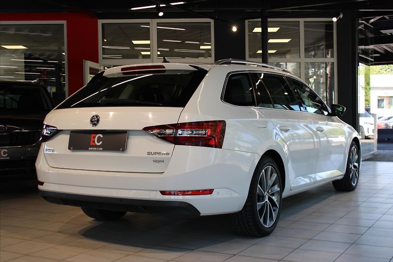 Škoda Superb TDi DSG 4x4 L&K ACC/Canton - fotka 6 z 31