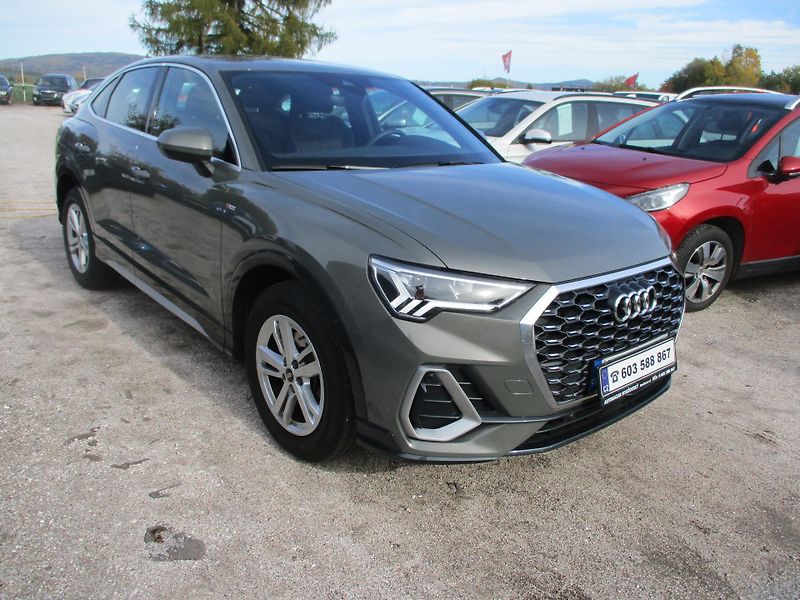 Audi Q3 (2025) 35 TFSi S Line - fotka 2 z 12
