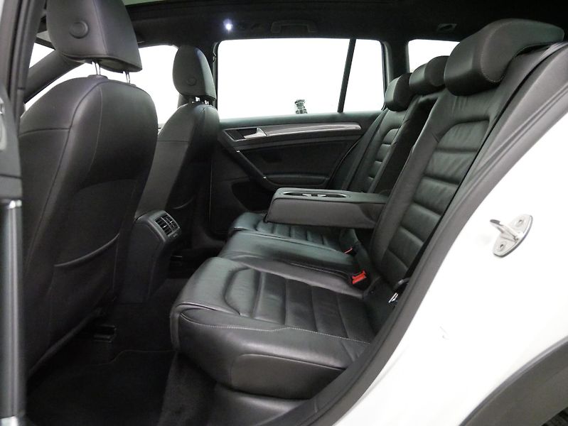 Volkswagen Golf - fotka 28 z 35
