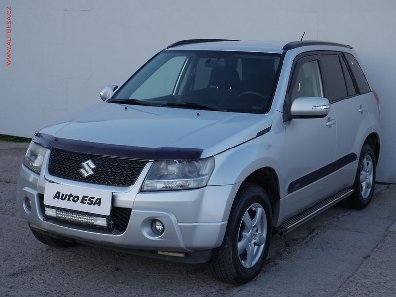 Suzuki Grand Vitara (2010) 2.4.i 4x4, ČR, Výhř.sed, TZ - fotka 3 z 15