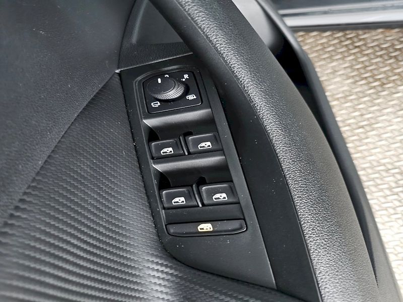 Škoda Kamiq (2025) 1.0TSi 85kW DSG MONTE CARLO TA - fotka 14 z 29