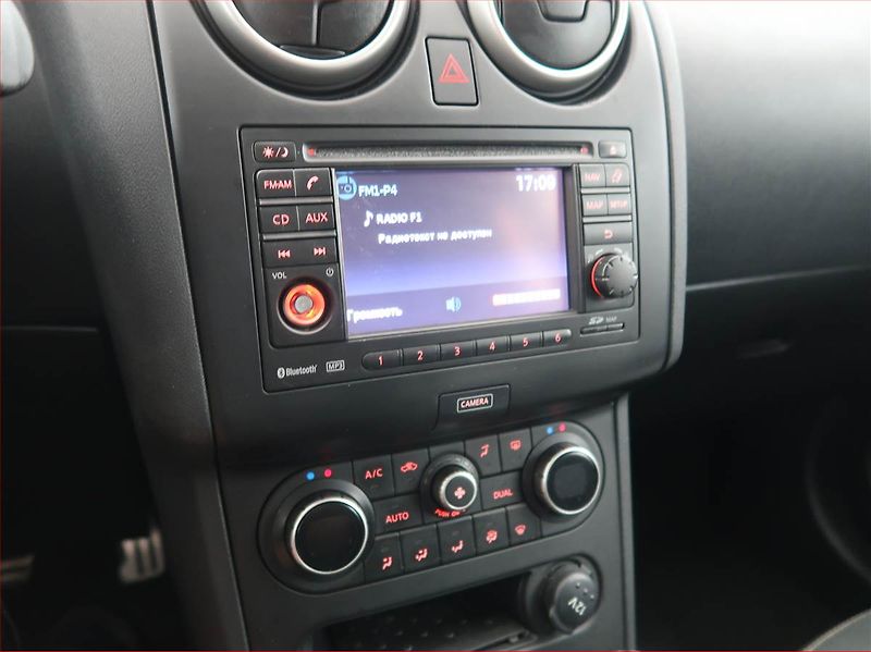 Nissan Qashqai (2013) 1.6 dCi, 4X4, Serv.kniha - fotka 12 z 18