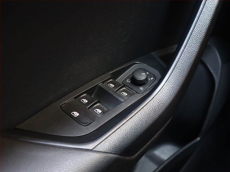 Škoda Karoq (2021) 2.0 TDI, Automat, ČR,1.maj - fotka 20 z 21