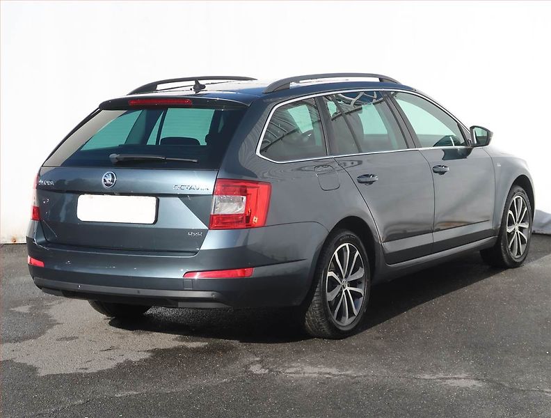 Škoda Octavia (2015) Edition 2.0 TDI 4x4, 4X4 - fotka 5 z 22