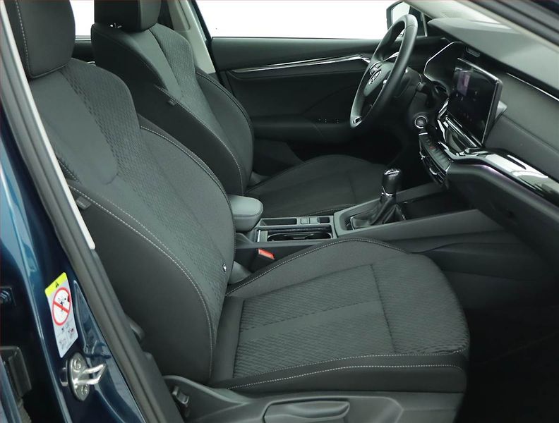 Škoda Octavia (2023) 2.0 TDI, ČR,1.maj, Serv.kniha - fotka 9 z 15