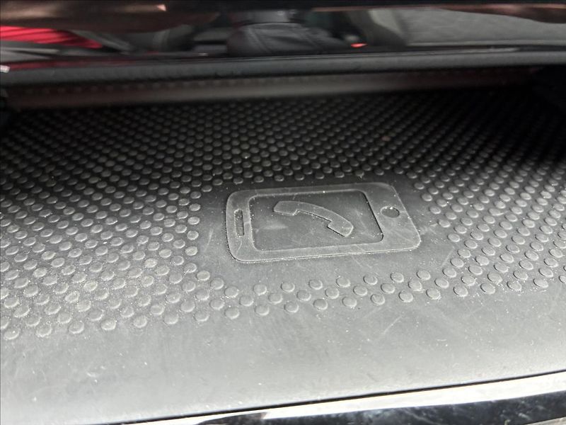 Volkswagen Passat 2,0 TAŽNÉ,KAMERA,APP-CONNECT - fotka 17 z 31