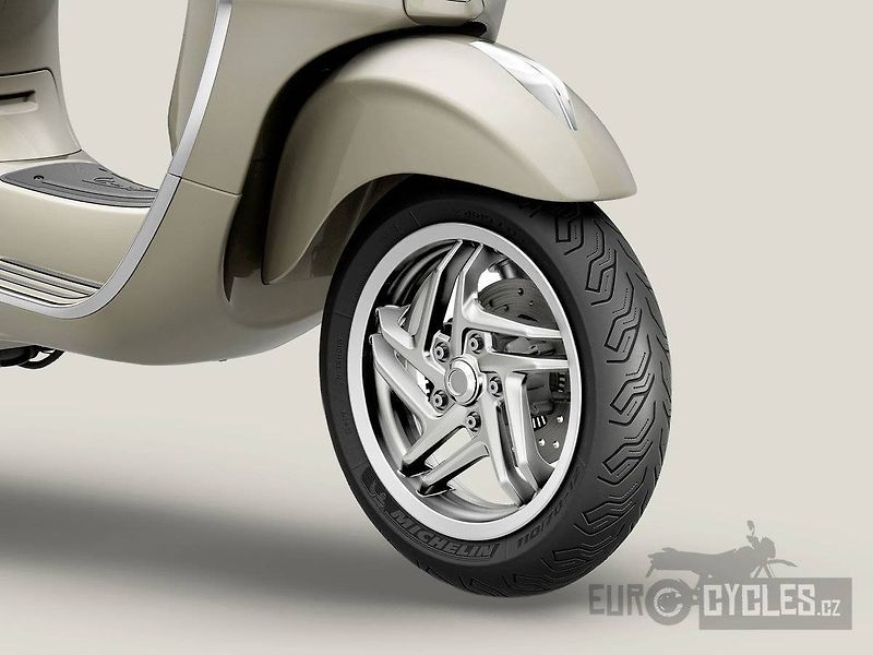 Vespa Primavera 125 3V ABS (2026) Primavera 125 RST26 AKCE - fotka 5 z 14