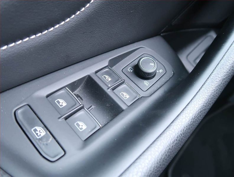 Volkswagen Passat (2020) Elegance 2.0 TDI, Automat - fotka 16 z 19