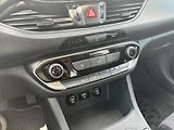 Hyundai i30 1.5 DPi 81kW FAMILY Comfort - náhled 18