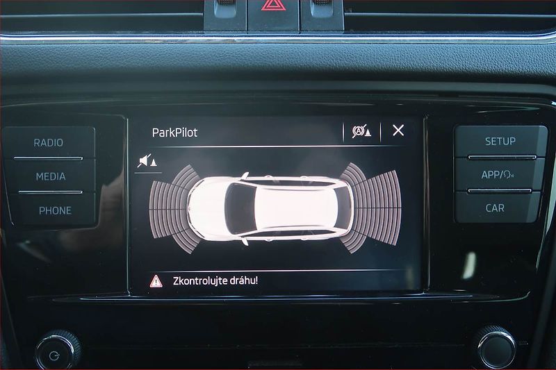 Škoda Octavia (2019) Ambition 1.6 TDI, Serv.kniha - fotka 13 z 15