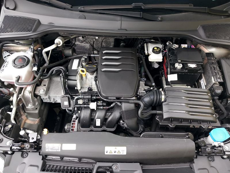 Seat Ibiza (2022) 1.MAJ. SERVISKA  ODPOČET ! - fotka 37 z 42