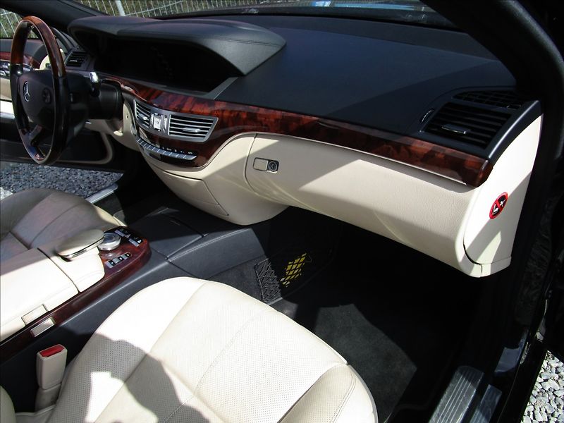 Mercedes-Benz Třídy S S 420CDi V8 AMG - fotka 24 z 59