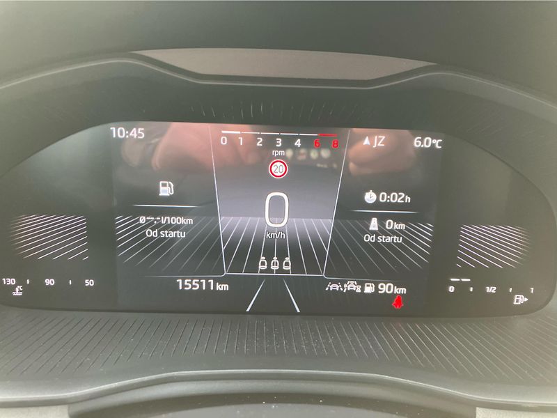 Škoda Scala 1.0 TSI 85 kW TOP SELECTION - fotka 14 z 30