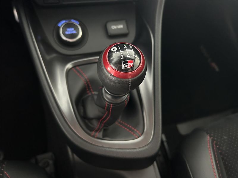 Toyota GR Yaris 1,6   ČR,CIRCUIT PACK,FULL PPF - fotka 25 z 36