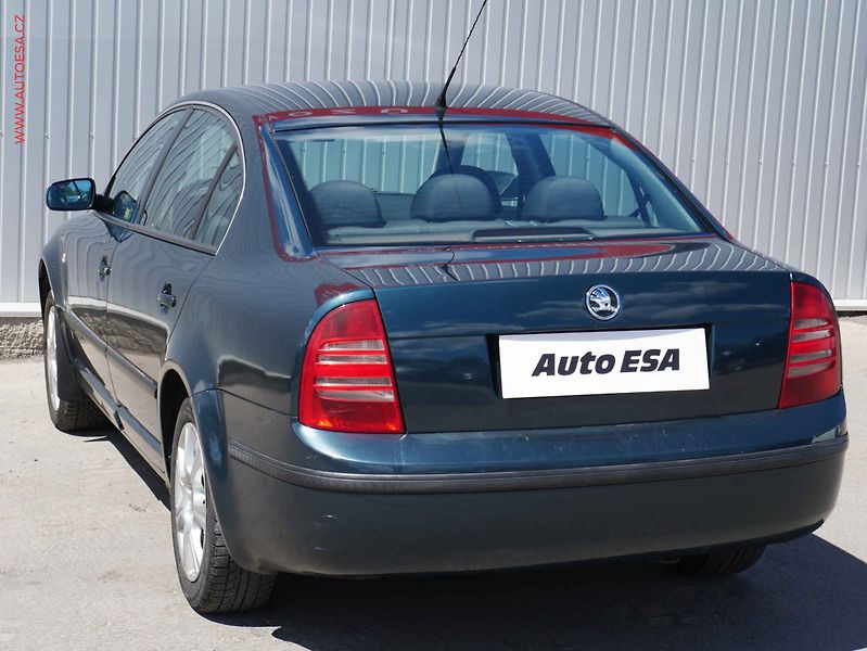 Škoda Superb (2003) 1.9 TDi, ČR, AC, zmk.řazení - fotka 6 z 14