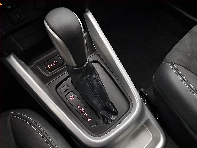 Suzuki Vitara (2018) Premium 1.6 VVT, Automat, ČR - fotka 13 z 20