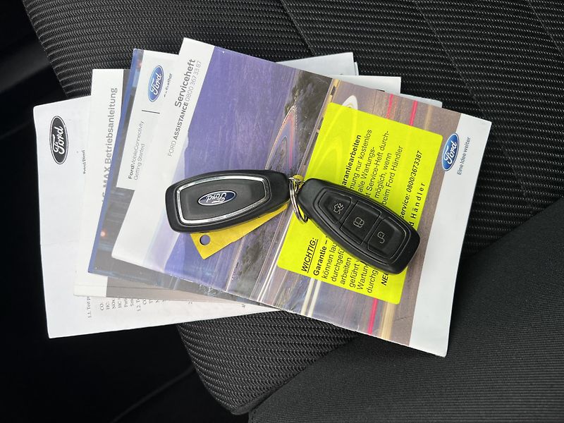Ford S-MAX 2.0TDCi 7MÍST TAŽNÉ KLIMA ALU - fotka 38 z 46