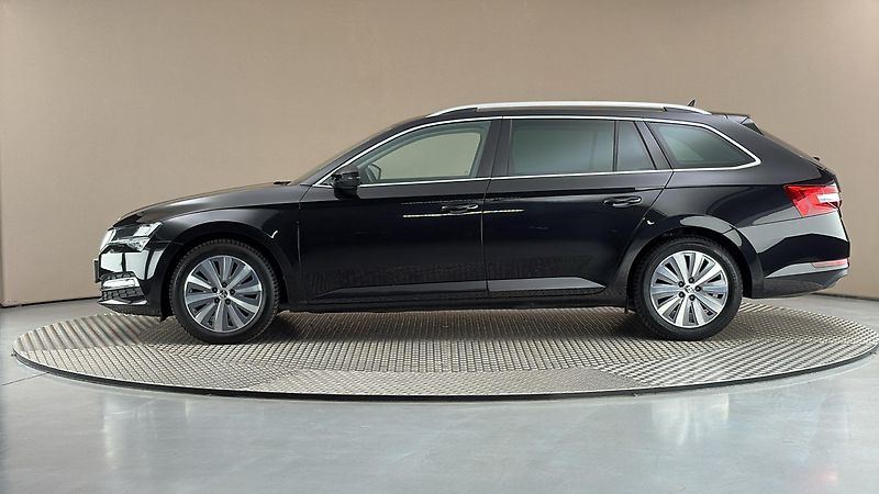 Škoda Superb 2.0 TDI DSG Style Combi - fotka 4 z 28