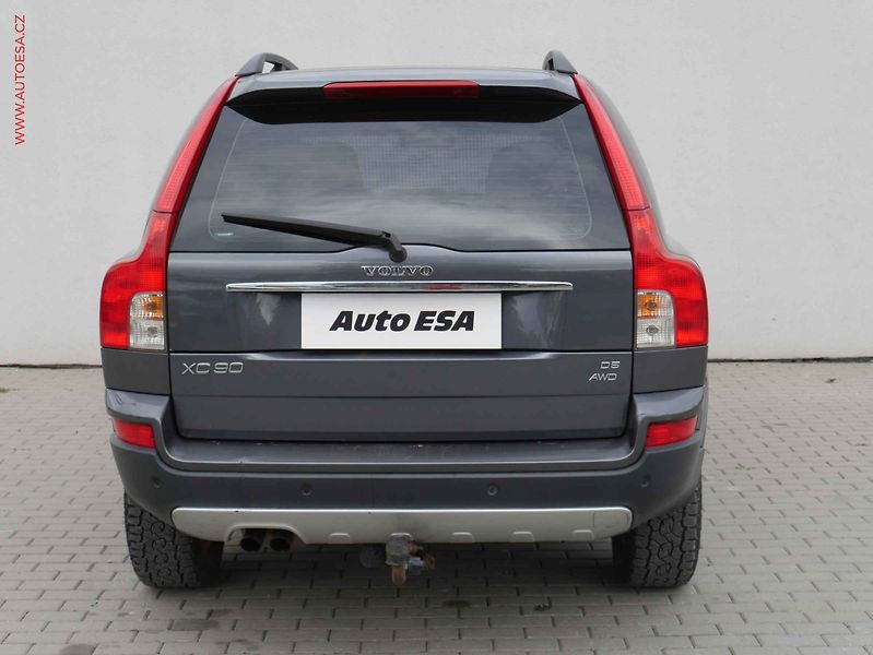 Volvo XC90 (2007) 2.4 D5 4x4, ČR, AT, xenon - fotka 5 z 17