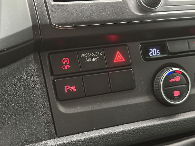 Volkswagen Caravelle 2,0 TDI 110kW DSG 9-Míst CZ - fotka 27 z 36