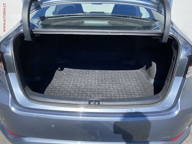 Toyota Corolla (2023) 1.5, 2.maj,ČR, Comfort, navi - fotka 7 z 19