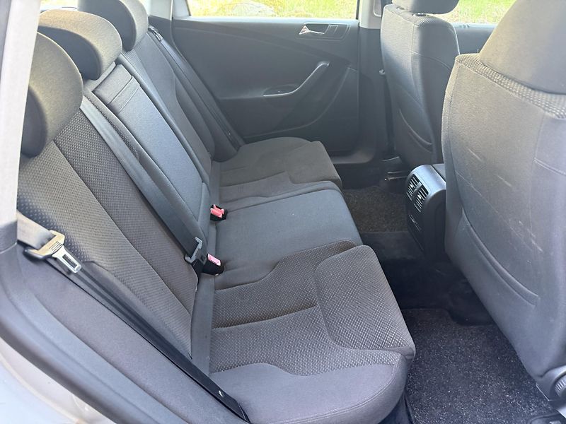 Volkswagen Passat 1,9 TDI 77kW - fotka 13 z 17