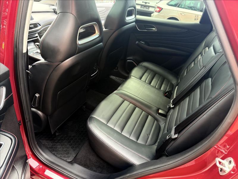 MG EHS 1,5 PHEV LUXURY - fotka 24 z 31