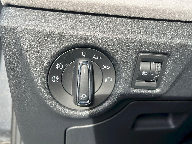 Škoda Scala (2024) 1.0 TSI 85kW Top Selection DSG - fotka 15 z 27