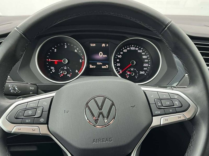 Volkswagen Tiguan (2024) Life 2,0 TDI DSG - fotka 16 z 20