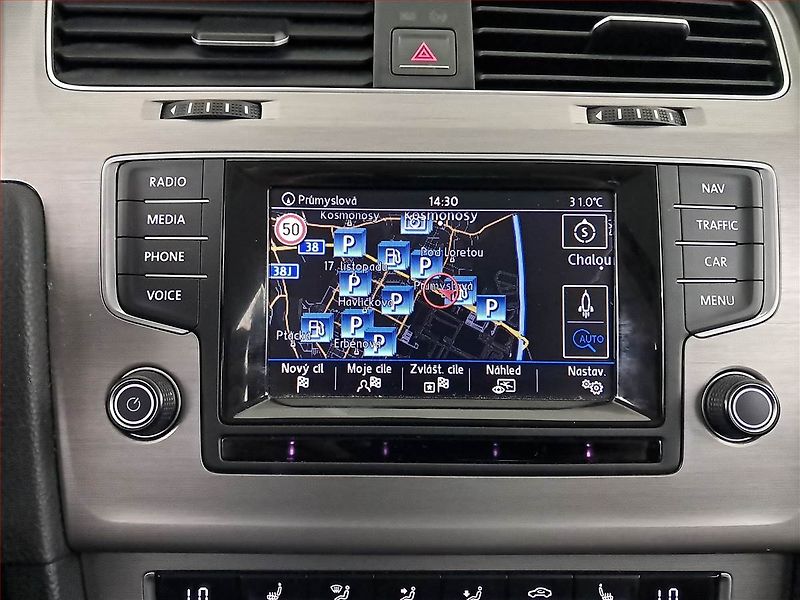 Volkswagen Golf (2014) 2.0 TDI, Kůže, Navi, Bi-Xenony - fotka 13 z 20