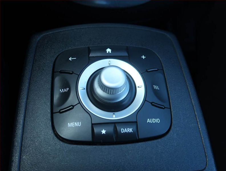 Renault Grand Scénic (2015) 1.6 dCi, 7 míst, Navi, Xenony - fotka 17 z 26