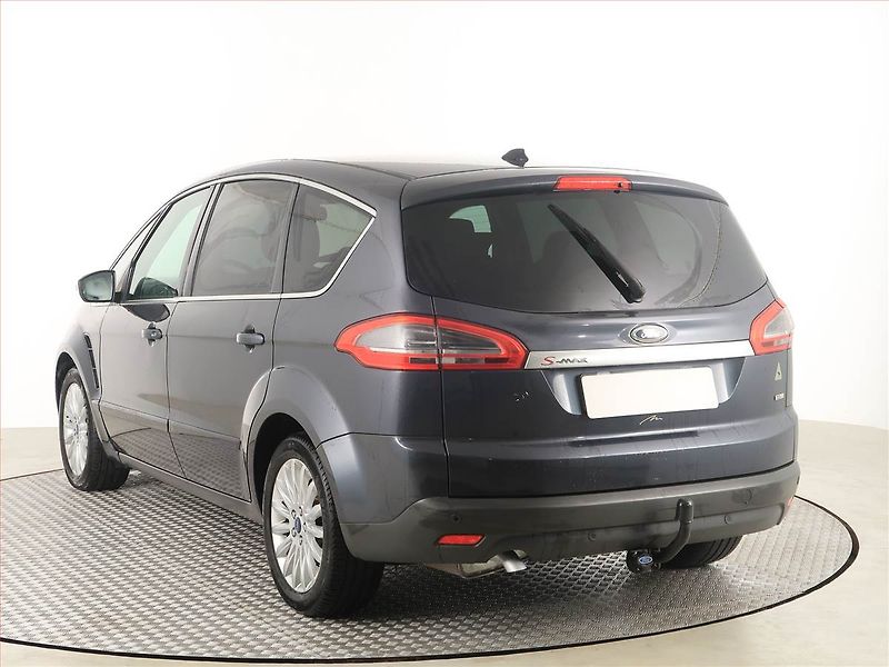 Ford S-MAX (2011) Titanium 2.0 TDCi, Navi - fotka 4 z 18