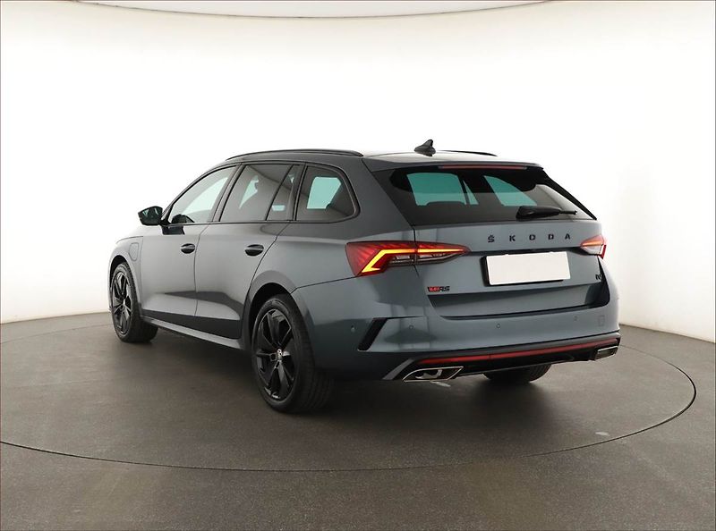 Škoda Octavia (2021) RS 1.4 TSI iV - fotka 4 z 22