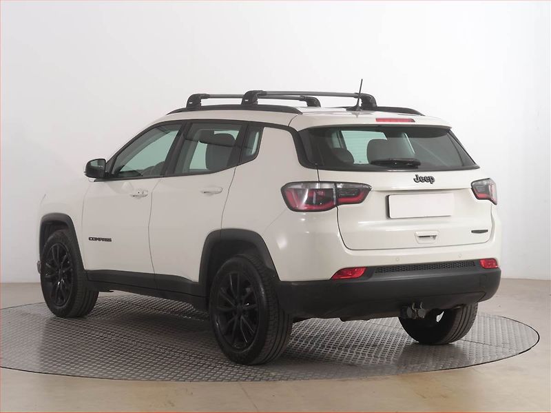 Jeep Compass (2021) 1.3 T-GDI, Tempomat - fotka 4 z 18