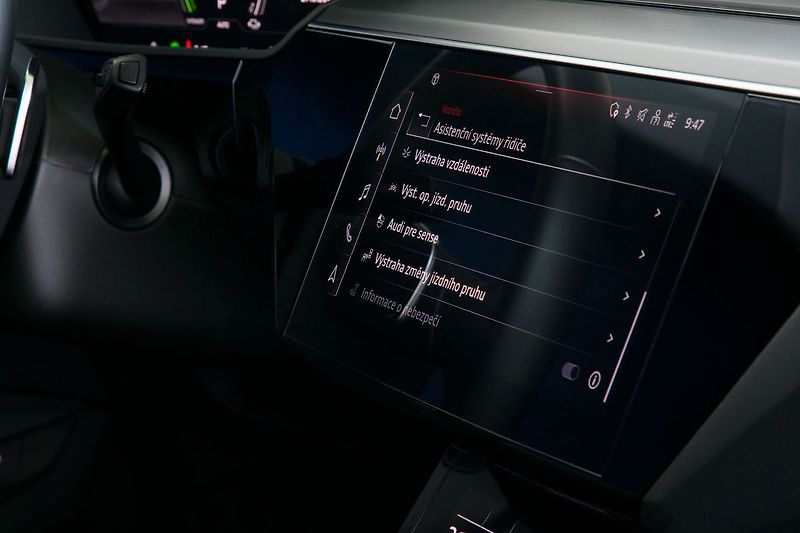 Audi e-tron 55 300kW NightV B&O HUD ZÁRUKA - fotka 38 z 46