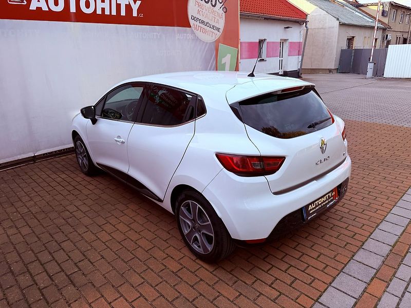 Renault Clio 0.9 TCe, ČR, 1.Maj - fotka 8 z 25