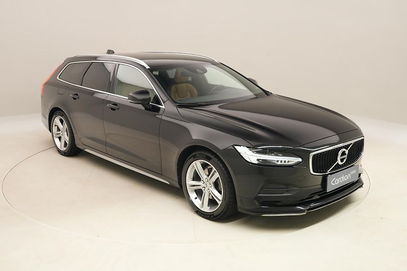 Volvo V90 D4 MOMENTUM AUT  - fotka 16 z 42