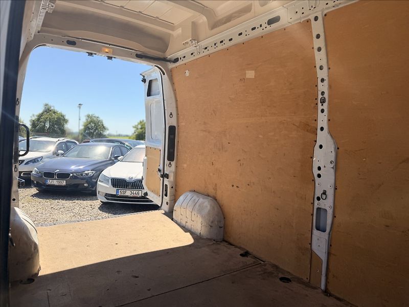 Renault Master 2,3 DCI MAXI L3H3 100kW DPH - fotka 27 z 32