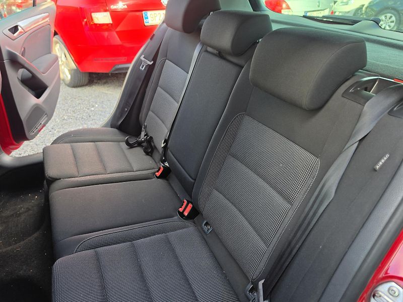 Volkswagen Golf 1.2 TSI  - fotka 9 z 26