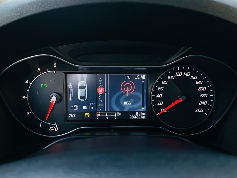 Ford Galaxy 2.0TDCi MAN 7MÍST KAMERA TAŽNÉ - fotka 42 z 45