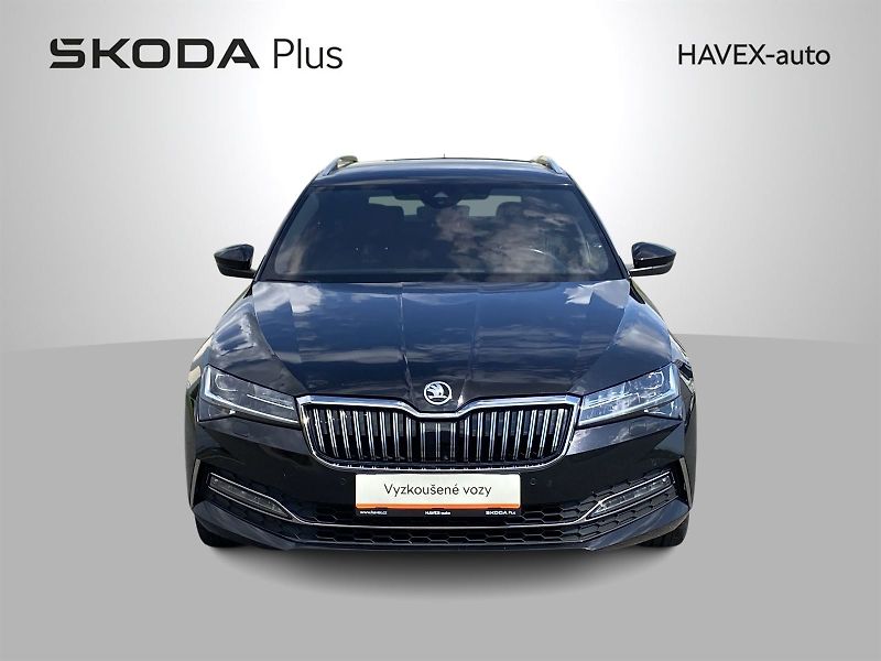 Škoda Superb (2023) Combi 2.0 TDI 4x4 DSG L&K - fotka 4 z 41