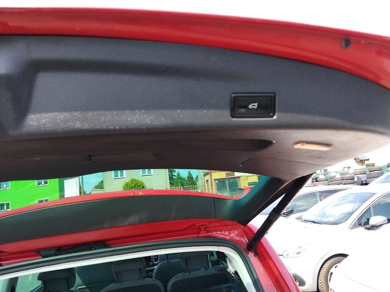 Seat Alhambra (2013) - fotka 8 z 45