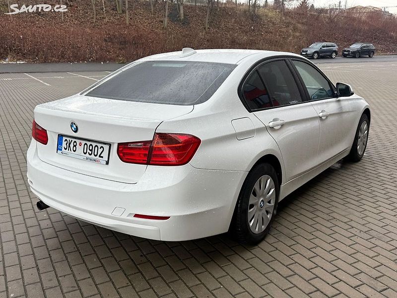 BMW Řada 3 (2014) 316i, 100kw Původ ČR - fotka 5 z 21