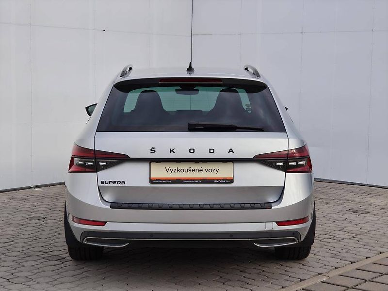 Škoda Superb SportLine 7DSG 2,0TDI - fotka 25 z 27