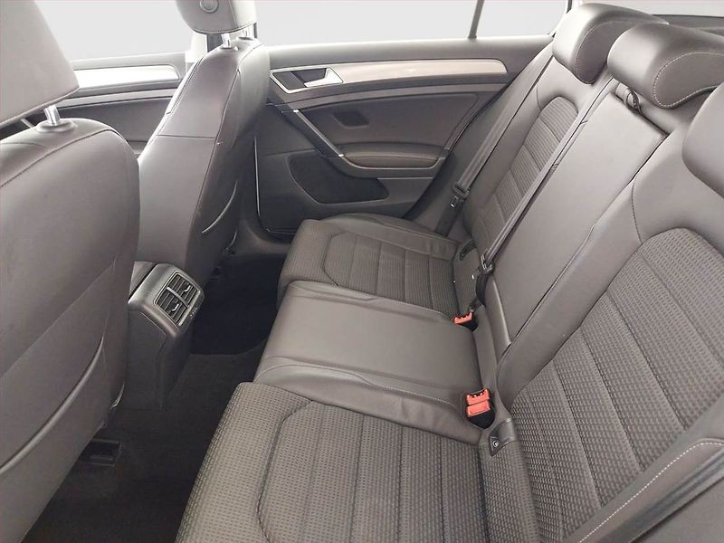 Volkswagen Golf (2014) 1.2 TSI, Tempomat - fotka 10 z 18