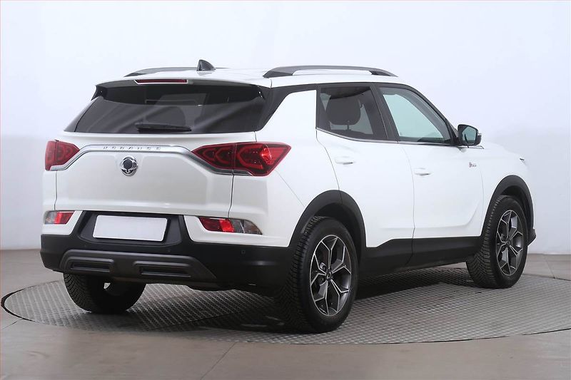SsangYong Korando (2024) Premium 1.5 T-GDI - fotka 5 z 24
