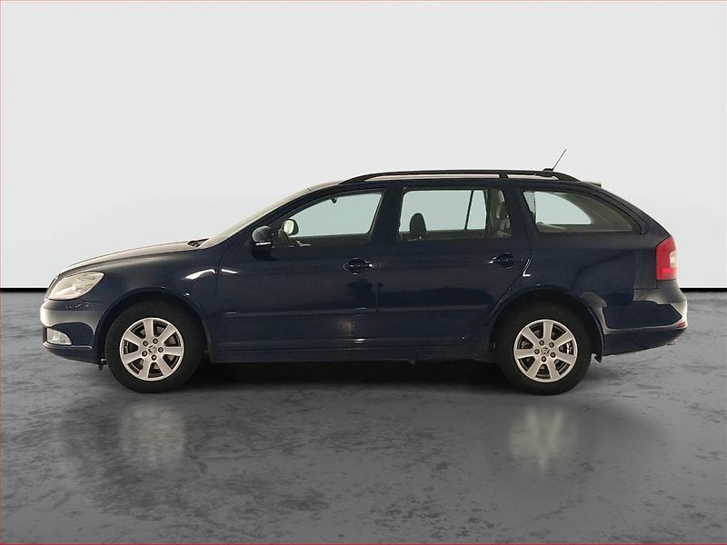 Škoda Octavia (2011) Elegance 2.0 TDI, Serv.kniha - fotka 3 z 19