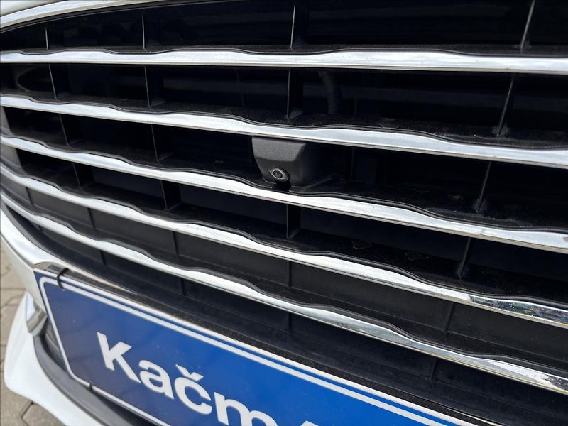 Ford Galaxy 2,0 EcoBlue 110 kW Titanium 7M - fotka 24 z 42