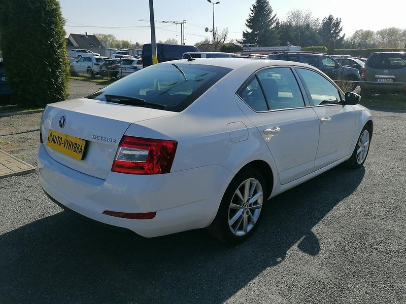 Škoda Octavia (2015) 2.0 TDi DSG Style,Navi,ACC - fotka 5 z 30