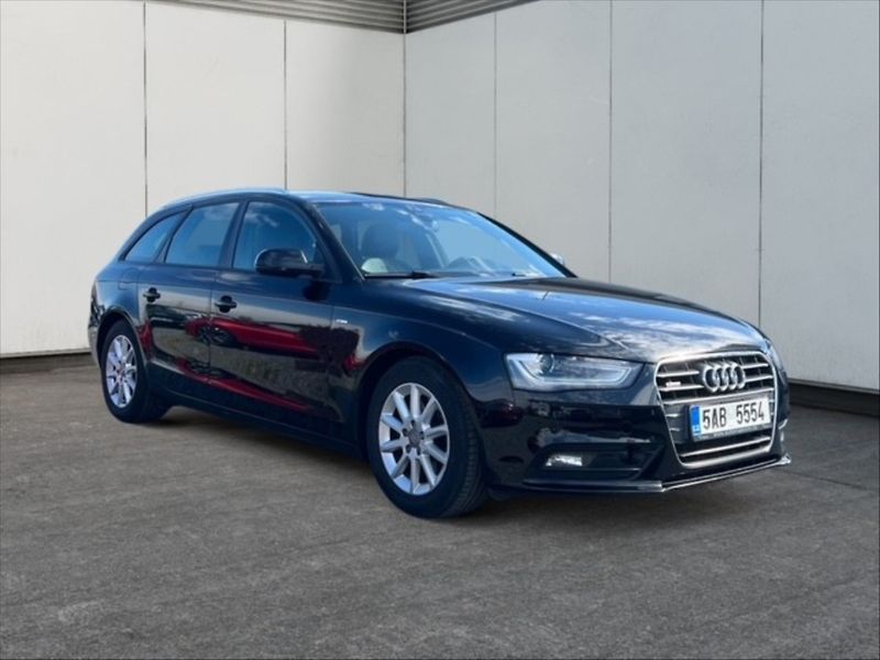 Audi A4 2,0 TDI S-Line AP - fotka 1 z 11